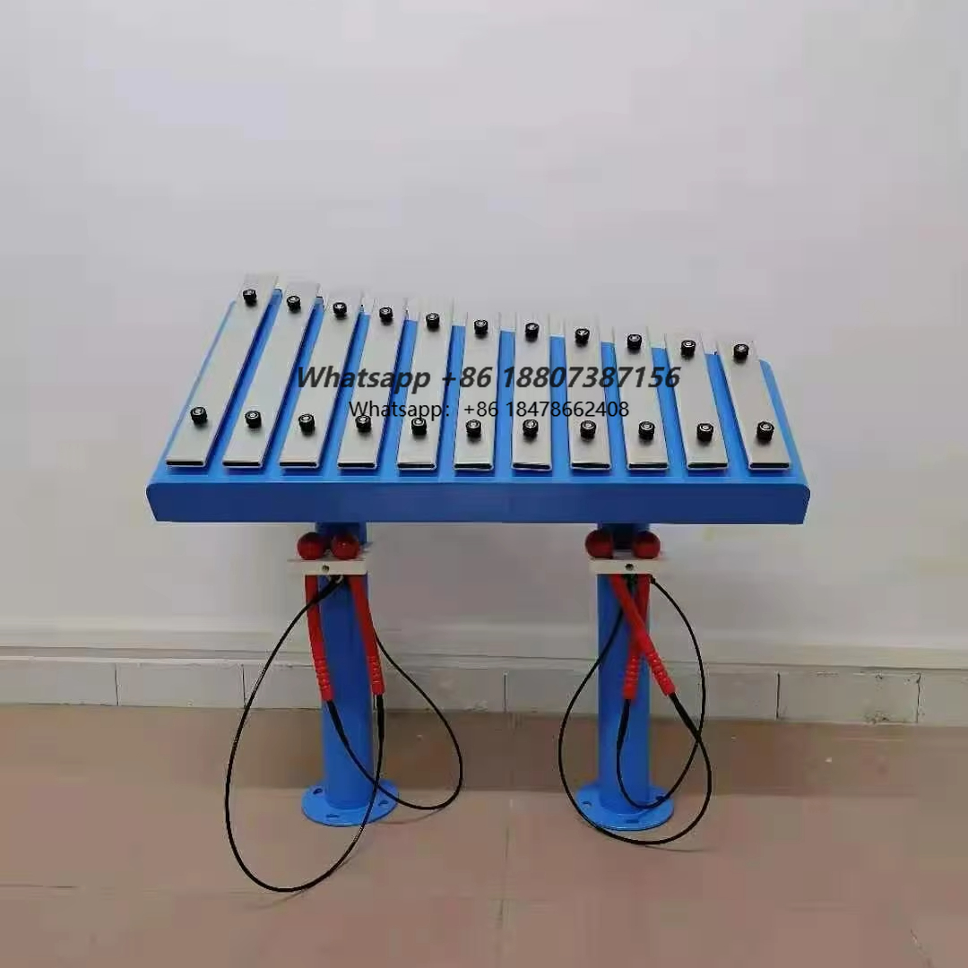 Musical Instrument Park - Harfa na zewnątrz DEATS, instrumenty perkusyjne